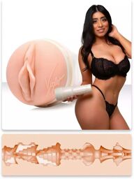 Masturbateur vagin Violet Myers Waifu