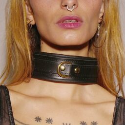 Collier en cuir molletonné et attaches Gold Noir