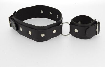 Menotte poigné cuisse