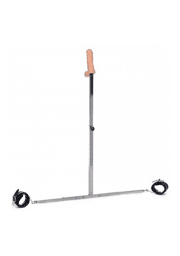 Barre avec gode anal et menotte