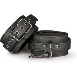 Menottes de cheville fétichistes