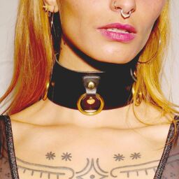 Collier en cuir Collection Anneaux NOIR & GOLD Noir