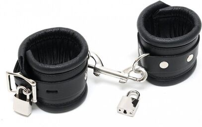 Menottes rembourrés avec cadenas