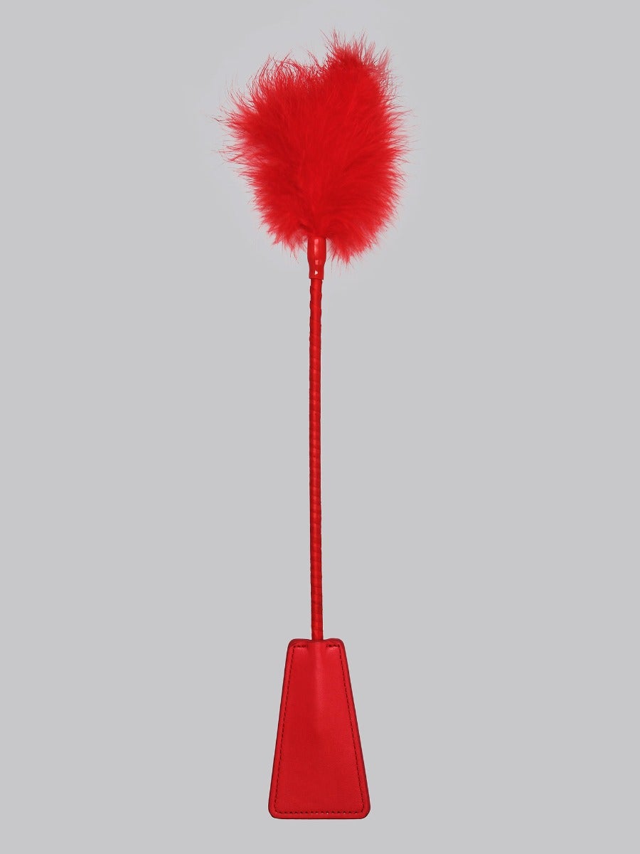 Cravache à plumes rouge