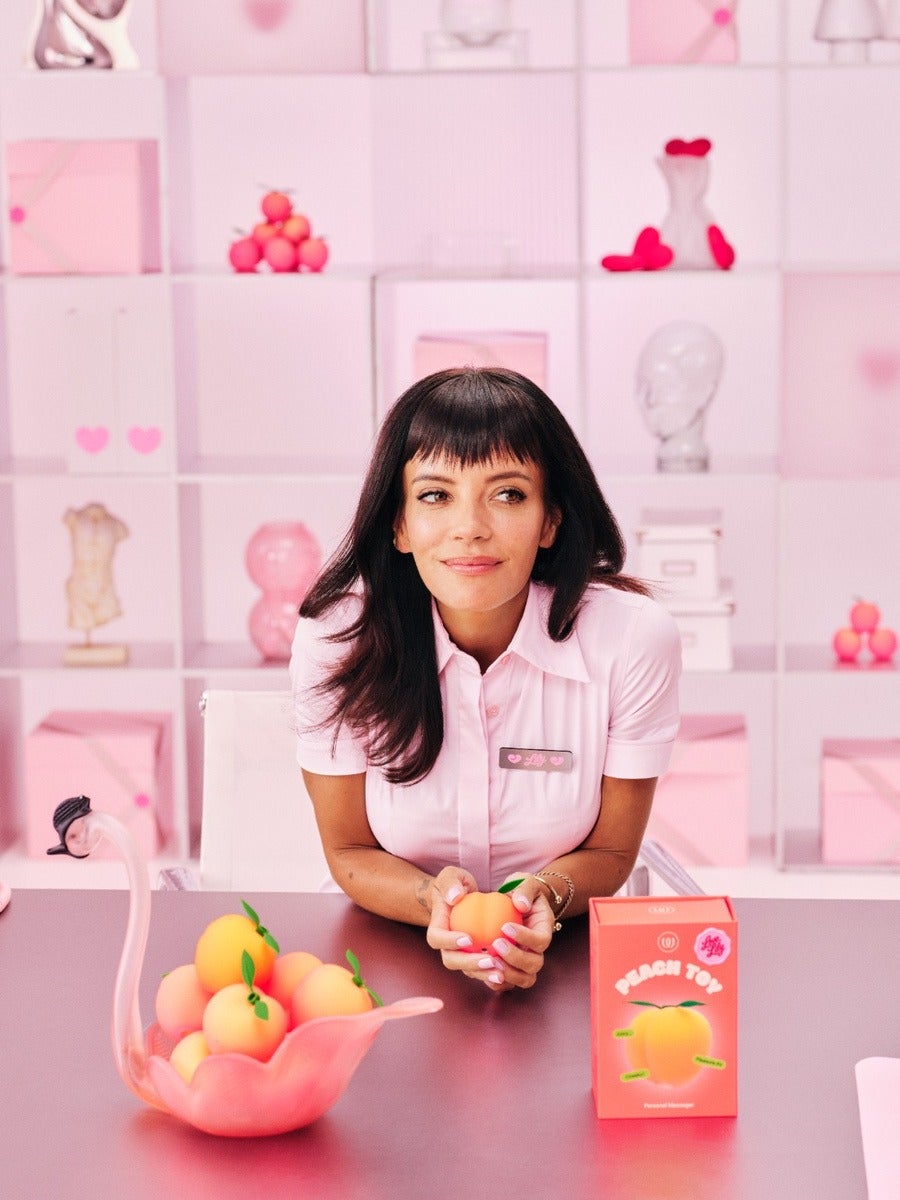 Lily Allen X Womanizer Peach - Toy stimulateur clitoridien
