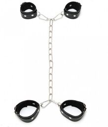 Menottes poignets - chevilles avec chaîne