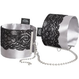 Play Nice Menottes en Satin