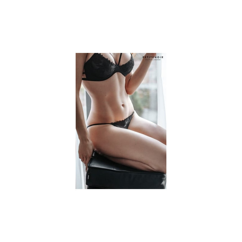 Slip échancré tulle et broderies