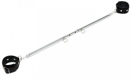 Menottes chevilles avec barre métal reglable de 55-85 cm.