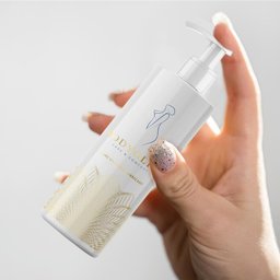 - Lubrifiant à base de silicone soins et confort Collection soins féminins - 250 ml