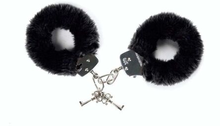 Menottes en Fausse Fourrure Attach Me Noir
