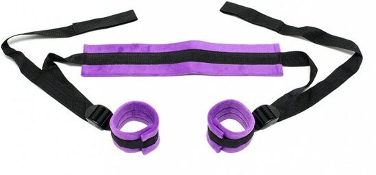 Set BDSM doux avec menottes pour les pieds