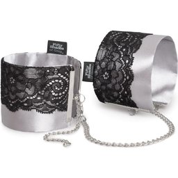 - Menottes en satin et dentelle